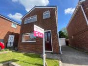 3 bed House Detached To Let in in Tyndale Walk, Batley