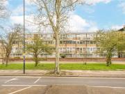 3 bed in Yates Court, Cricklewood / Willesden