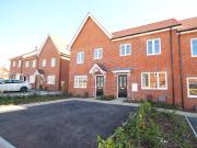 3 bed Mid Terraced House to rent in Chichester West...