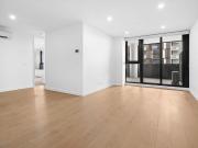 3 Bed Oversized Apartments With Super Location