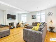 3 bed property to rent in Upper Richmond Road West, East...