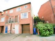 3 Bed Semi Detached House Park Grange Mount Sheffield S2...
