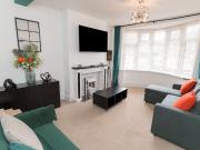 3 Bed Semi Detached House, Sandhurst Road, LE3