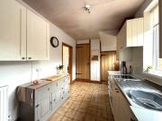 3 bed semi detached house to rent in Court Barton...