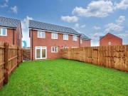 3 bed semi detached house to rent in Goshawk Close,...