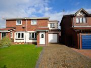 3 bed semi detached house to rent in North Drive,...