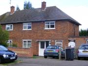 3 bed semi, furnished, close to campus, v.good decor....