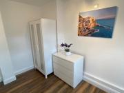 3 Bed Terraced House, Heron Place, SE16