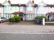 3 bed Terraced House To Let, Guide Price £2,300 pcm