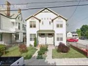 3 bedroom 1.5 bath Oakland! Available AUGUST 1ST!...