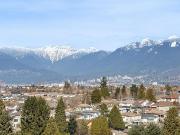 3 Bedroom 2 Bath Condo For Rent. 5 Min To Joyce Skytrain...