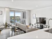 3 BEDROOM + 2 BATHROOM + 1 CARPARK apartments in Gold...