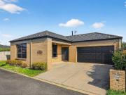 3 Bedroom 2 Bathroom appealing brick home. UNDER OFFER