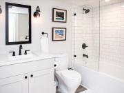 3 Bedroom 3100 Sq.Ft. Apartment in Defence Colony Delhi...