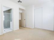 3 bedroom 3 bathroom townhouse in CBD