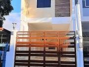 3 Bedroom 3 T&B Townhouse in Lourdes Subd Mambugan...