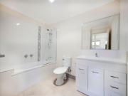 3 BEDROOM AIR CONDITION TOWN HOUSE