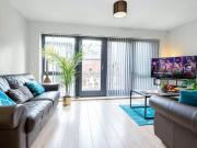 3 Bedroom Apartment Birmingham Birmingham 66967614