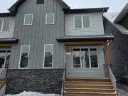 3 Bedroom Apartment Calgary AB 97907079