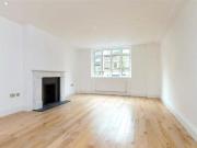 3 Bedroom Apartment Camden Greater London 97205862