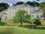 3 Bedroom Apartment Camden London 92654192