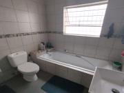 3 Bedroom Apartment / Flat For Sale in Corlett Gardens