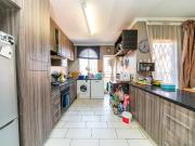 3 Bedroom Apartment / Flat For Sale in Meredale