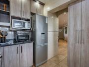 3 Bedroom Apartment / Flat For Sale in Morningside