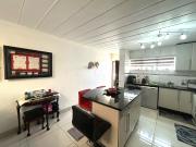 3 Bedroom Apartment / Flat For Sale in Oakdene