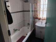 3 Bedroom Apartment / Flat For Sale in Ravenswood