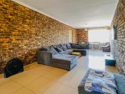 3 Bedroom Apartment / Flat For Sale in Wolmer