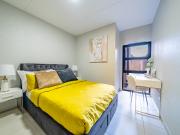 3 Bedroom Apartment / Flat To Rent in Bartlett