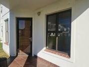 3 Bedroom Apartment / Flat to Rent in Paradyskloof