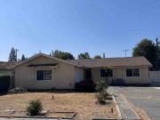 3 Bedroom Apartment for Rent at 1720 E Jefferson Ave,...