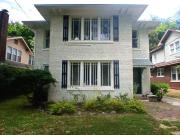 3 Bedroom Apartment for Rent at 285 Hawthorne St,...