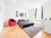 3 Bedroom Apartment for Rent at 3527 Avenue Lorne #1,...