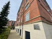 3 bedroom apartment for rent in Carisbrooke Road, Leeds,...
