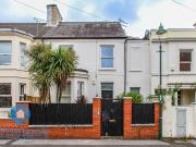 3 bedroom apartment for rent in Colville Street,...