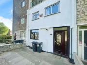 3 bedroom apartment for rent in Great Hanpton Road,...