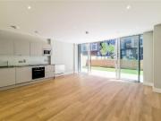 3 bedroom apartment for rent in Greyhound Parade,...