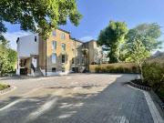 3 bedroom apartment for rent in Grosvenor Road, E11 2EW, E11