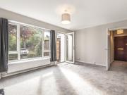3 bedroom apartment for rent in Heathshott, Richmond, TW10