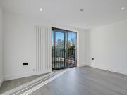 3 bedroom apartment for rent in Holders Hill Road,...