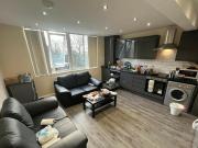 3 Bedroom Apartment For Rent In Leeds, West Yorkshire