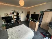 3 Bedroom Apartment For Rent In Leeds, West Yorkshire