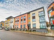 3 bedroom apartment for rent in Lightship Way,...