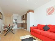 3 Bedroom Apartment For Rent In London