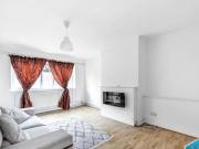 3 Bedroom Apartment For Rent In London