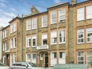 3 Bedroom Apartment For Rent In London