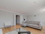 3 Bedroom Apartment For Rent In London